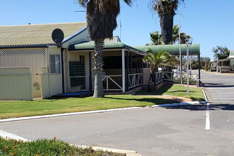Sunset Beach Holiday Park - Accommodation Fremantle 5
