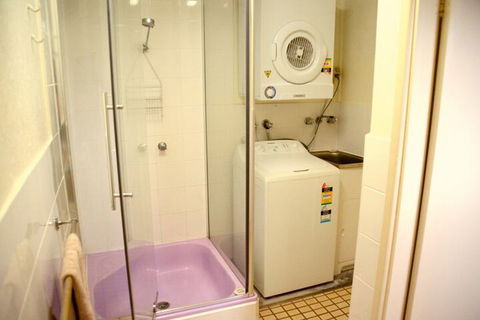 Hibiscus Heights - Accommodation Fremantle 7