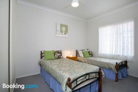 All Seasons Port Elliot Holiday House - Accommodation Fremantle 1