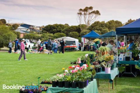 All Seasons Port Elliot Holiday House - Accommodation Fremantle 6