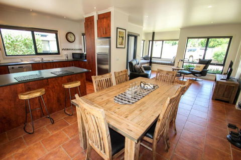 Avignon In Bright - Accommodation Fremantle 2