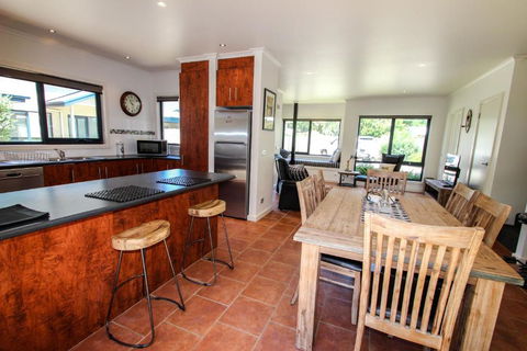 Avignon In Bright - Accommodation Fremantle 1