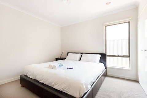 5br Luxury House 20 Min To Cbd Spacious Living - Accommodation Fremantle 5