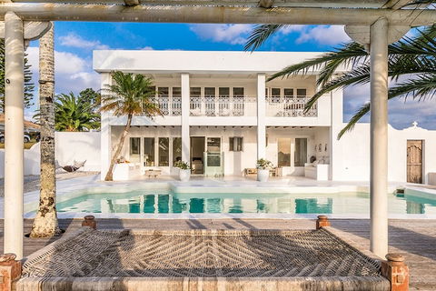 Your Luxury Escape - Bisque House - Accommodation Fremantle 1