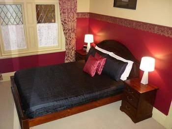 Triune House Bed & Breakfast - Accommodation Fremantle 1