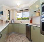 2 Peninsula Waters three bedroom unit with spacious private courtyard  WIFI - Accommodation Fremantle