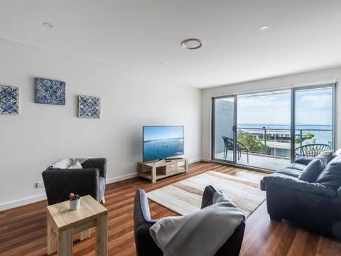 Avra Seabreeze 503 / 4 8 Bullecourt Street - Accommodation Fremantle 3