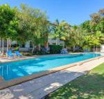 Baden 90 Rainbow Shores Resort Unit Pools Tennis Court Walk To Beach - Accommodation Fremantle