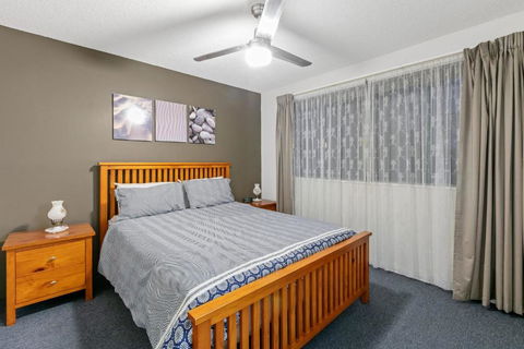 Deepwater Cove Unit 1 68 Lower Gay Tce Bulcock Beach - Accommodation Fremantle 2