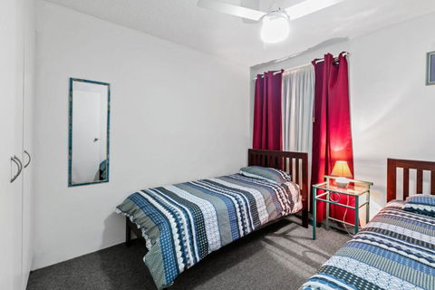 Deepwater Cove Unit 1 68 Lower Gay Tce Bulcock Beach - Accommodation Fremantle 1