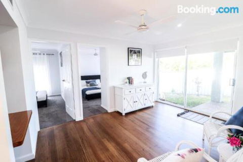 Saltwater Manor - Accommodation Fremantle 2