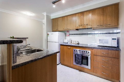 A Comfy 2BR Home Top Location FREE Parking - Accommodation Fremantle 6