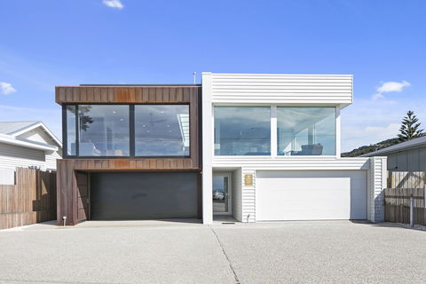 Apollo Bay Beach House - Accommodation Fremantle 0