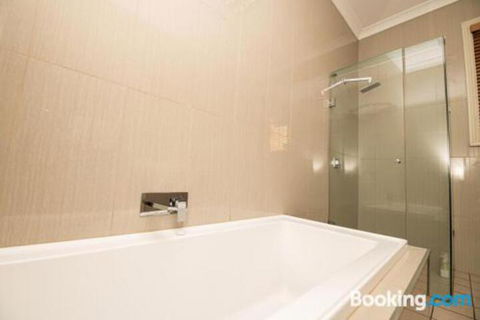 William Cottage Central Heritage Home - Accommodation Fremantle 6