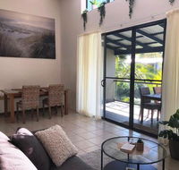 Baden 86 Rainbow Shores Walk To Beach Top Floor Air conditioned Unit - Accommodation Fremantle