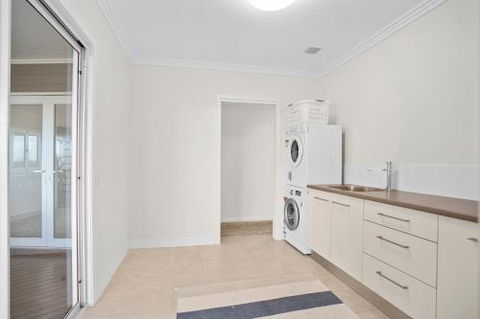Coastal Retreat - Accommodation Fremantle 6