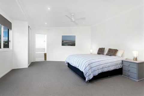 Coastal Retreat - Accommodation Fremantle 2