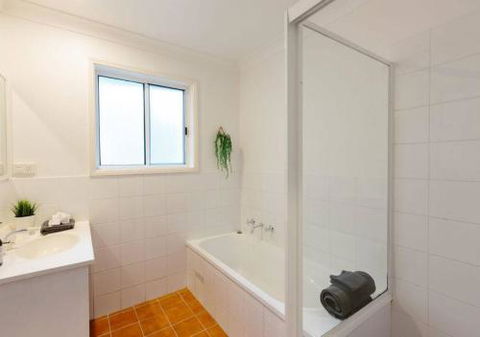 Seagrass House Modern North Avoca Oasis - Accommodation Fremantle 1