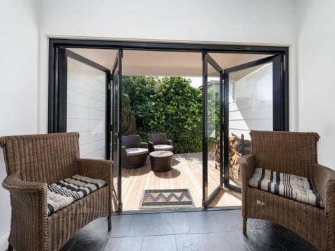 THE BEACH HOUSE Gerroa 4pm Check Out Sundays - Accommodation Fremantle 3