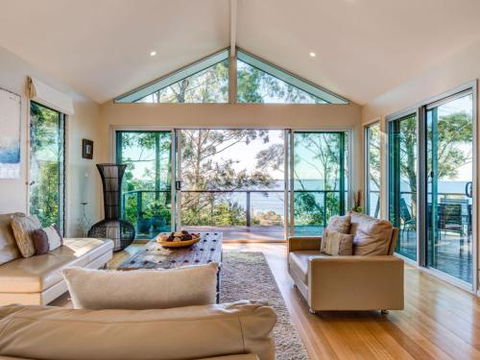 Aqua Pure At Hyams Beach 4pm Check Out Sundays - Accommodation Fremantle 0