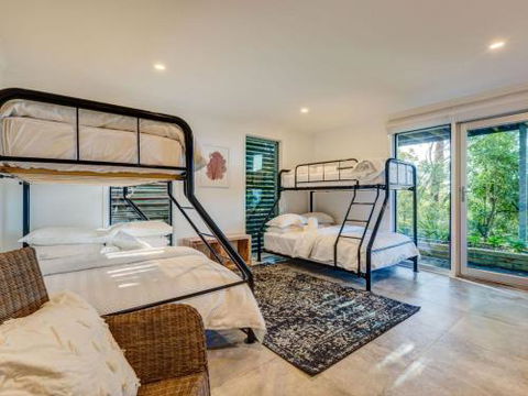 Aqua Pure At Hyams Beach 4pm Check Out Sundays - Accommodation Fremantle 6