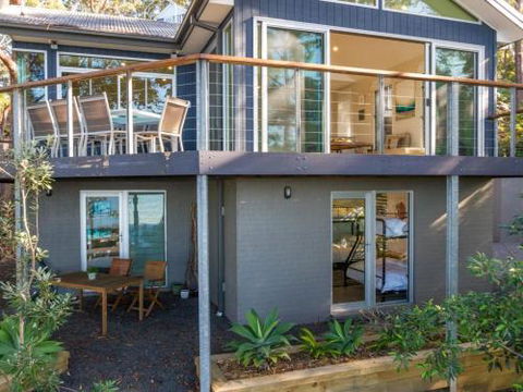 Aqua Pure At Hyams Beach 4pm Check Out Sundays - Accommodation Fremantle 4