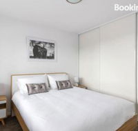 Brand new family friendly 3 bed villa walk shops - Accommodation Fremantle