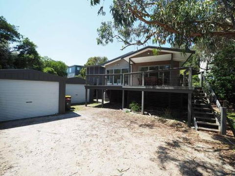 Sleepy Hollow Sandy Point - Accommodation Fremantle 1
