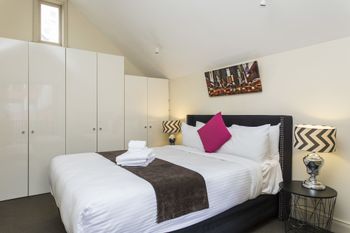 Sydney Harbor Town Houses Carahers Ln - Accommodation Fremantle 0