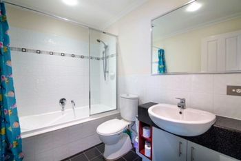 Spacious Apartment With Sea Views - Accommodation Fremantle 6
