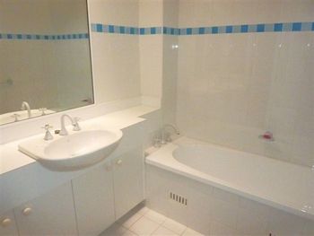 FATHOMS 19 - Accommodation Fremantle 5