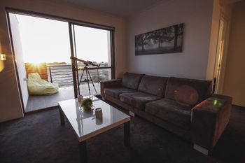 South Beach Pool Home - Accommodation Fremantle 2