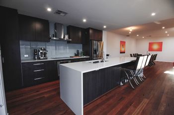 South Beach Pool Home - Accommodation Fremantle 1