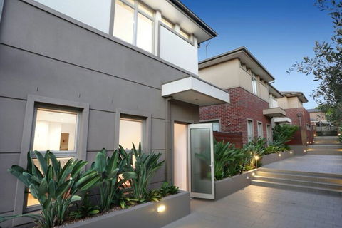 Kew Luxurious Townhouse - Accommodation Fremantle 1