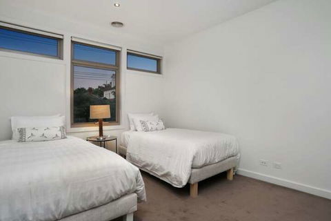 Kew Luxurious Townhouse - Accommodation Fremantle 3