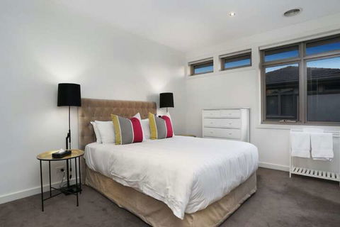 Kew Luxurious Townhouse - Accommodation Fremantle 5
