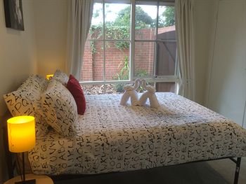 Australian Home Away Doncaster Elgar 2 - Accommodation Fremantle 1