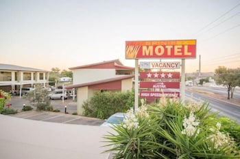 Spinifex Motel & Serviced Apartments - Accommodation Fremantle 4