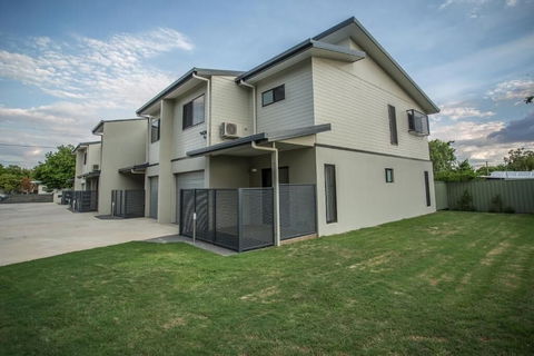 Spinifex Motel & Serviced Apartments - Accommodation Fremantle 1