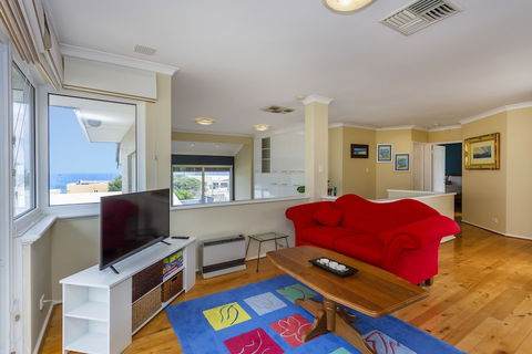 Scarborough Seaview Loft - Accommodation Fremantle 5