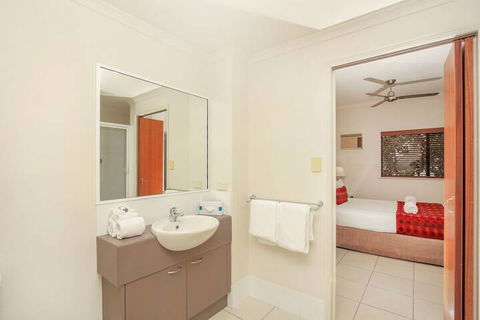Centrally Located Apartment 1020 - Accommodation Fremantle 6