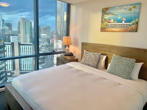 Luxury Apartment With View - Accommodation Fremantle 4