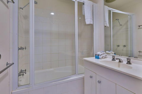 Sunset Waters Apartments - Accommodation Fremantle 2