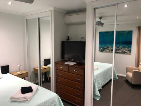 Beach & Bay Holiday House - Accommodation Fremantle 6