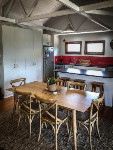 Samphire Beach House - Accommodation Fremantle 5
