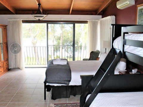 Between Waters B & B Lake Macquarie - Accommodation Fremantle 2