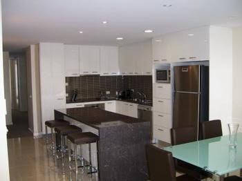 Harbour Views - Accommodation Fremantle 3