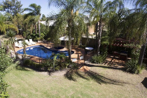 Crystal Fountain Motel Albury - Accommodation Fremantle 2