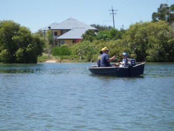 Hastings Cove Waterfront Holiday Apartments - Accommodation Fremantle 6