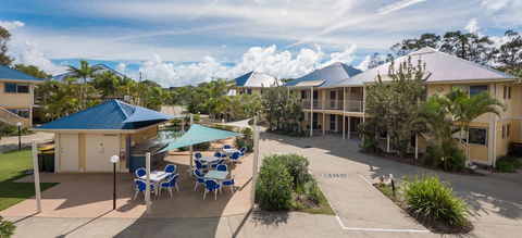 Hastings Cove Waterfront Holiday Apartments - Accommodation Fremantle 3